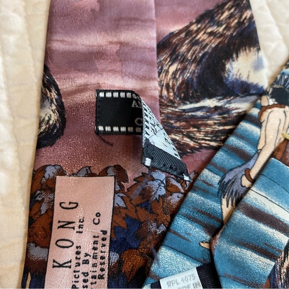 American Film Classics 100% Silk King Kong Tie - Picture 13 of 13